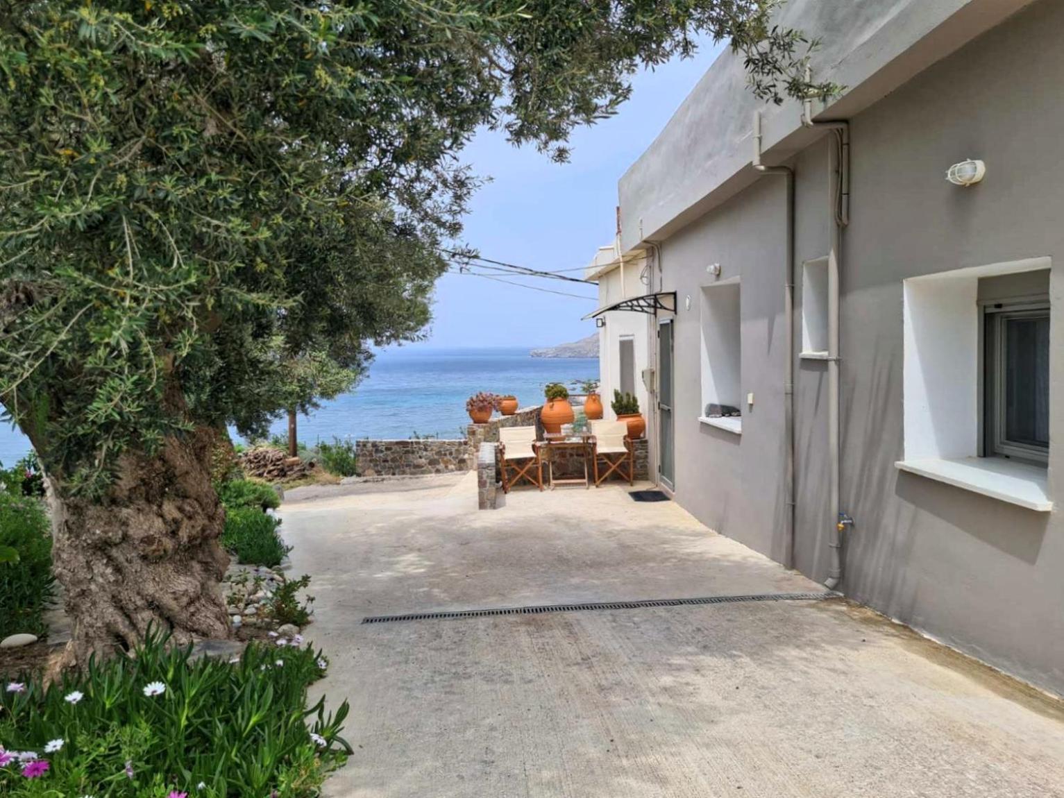 Colimbos Accommodation, 2 Min From The Beach Sfinárion Esterno foto