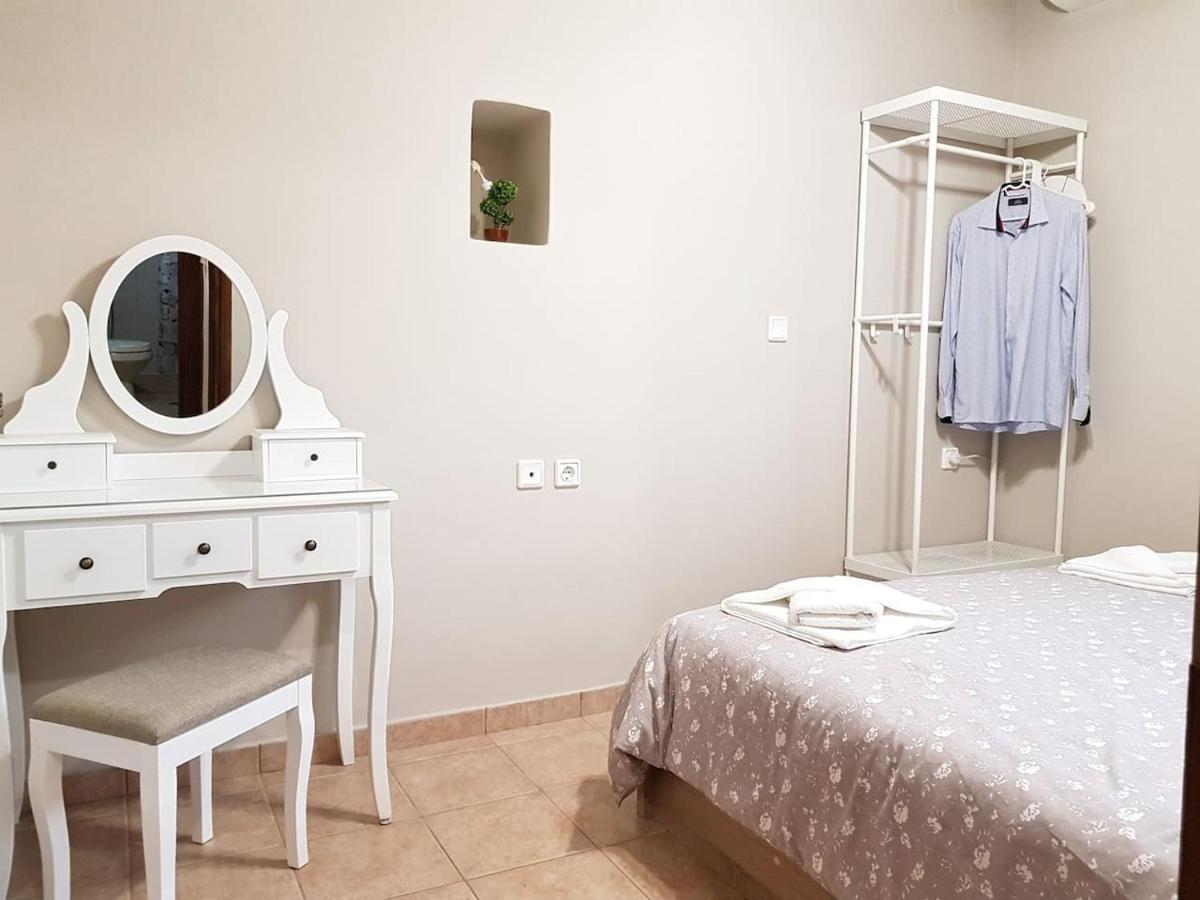 Colimbos Accommodation, 2 Min From The Beach Sfinárion Esterno foto