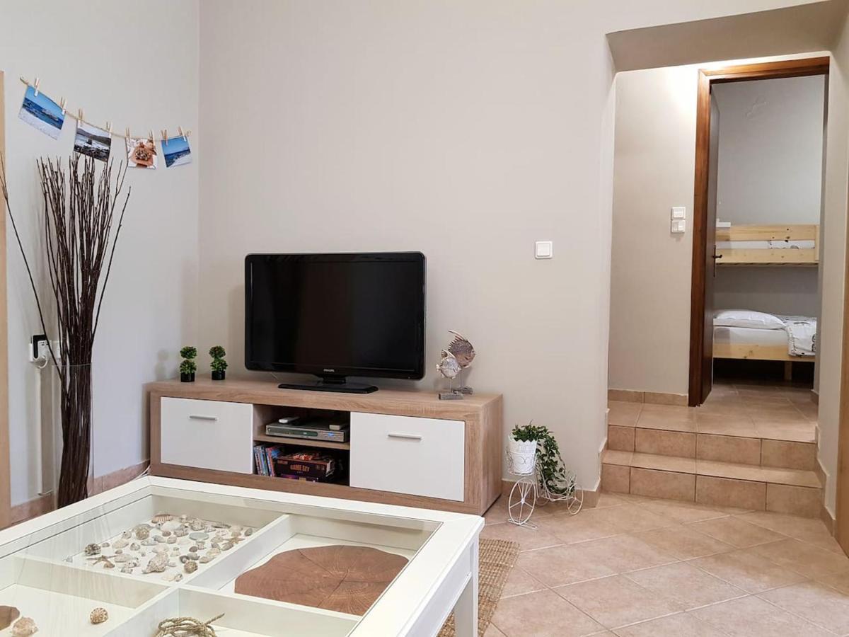 Colimbos Accommodation, 2 Min From The Beach Sfinárion Esterno foto